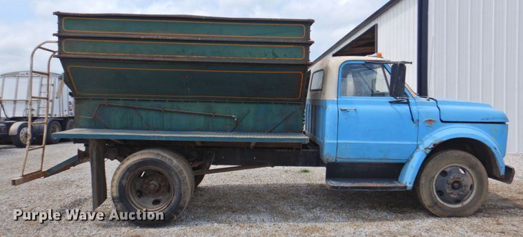 image for item DP4826 1967 Chevrolet C40  feed delivery truck