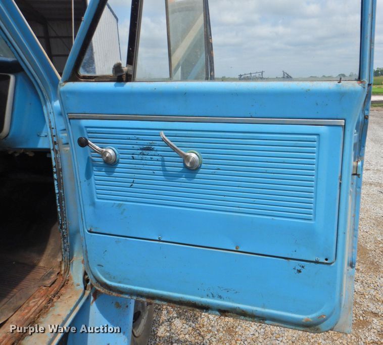 image for item DP4826 1967 Chevrolet C40  feed delivery truck