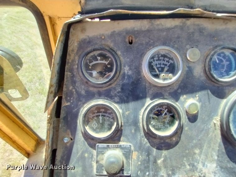 image for item DR1315 Case 1170 Agri-King  tractor