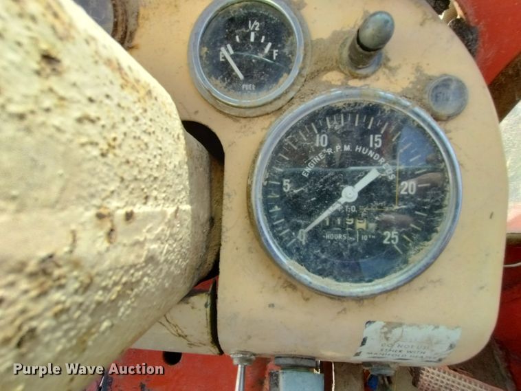 image for item DR1317 Case 1031 Comfort King  tractor