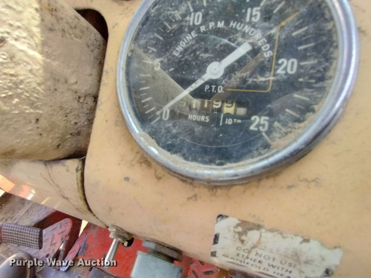 image for item DR1317 Case 1031 Comfort King  tractor