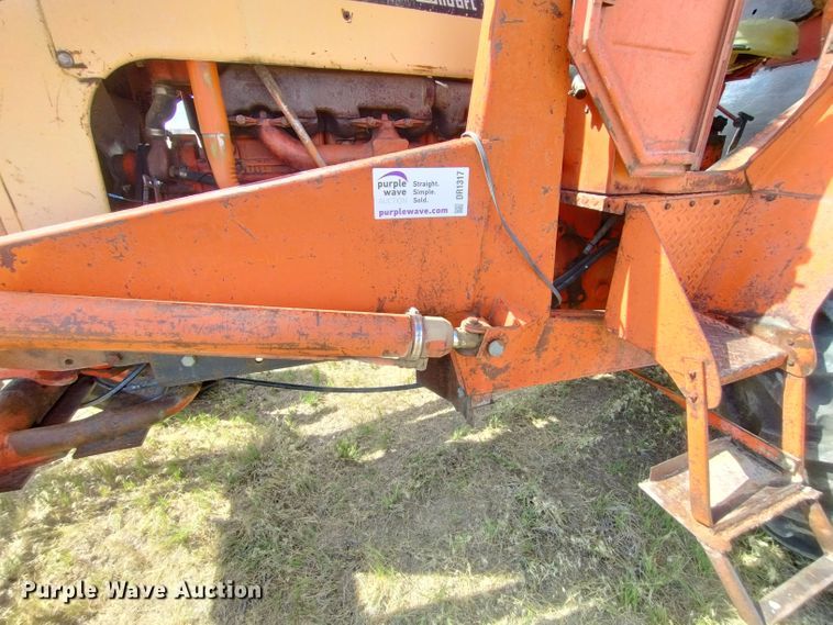 image for item DR1317 Case 1031 Comfort King  tractor