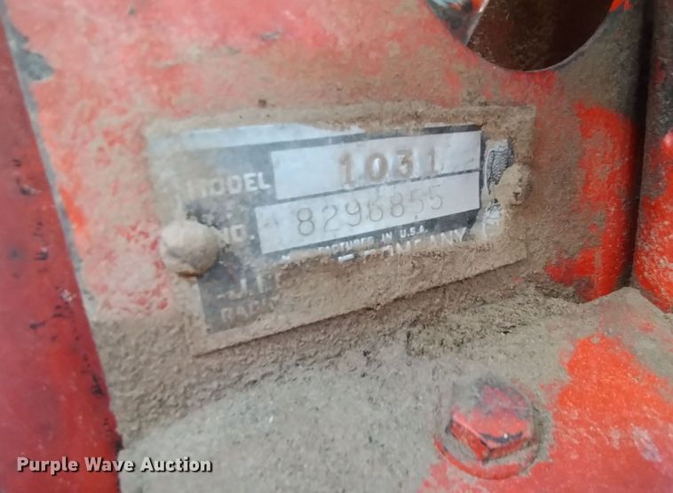 image for item DR1317 Case 1031 Comfort King  tractor