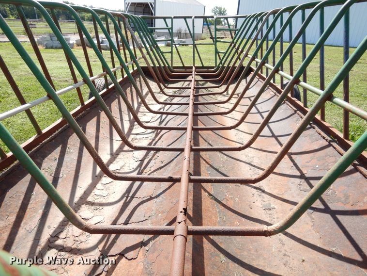 image for item DS1306 Hay bale feeder wagon