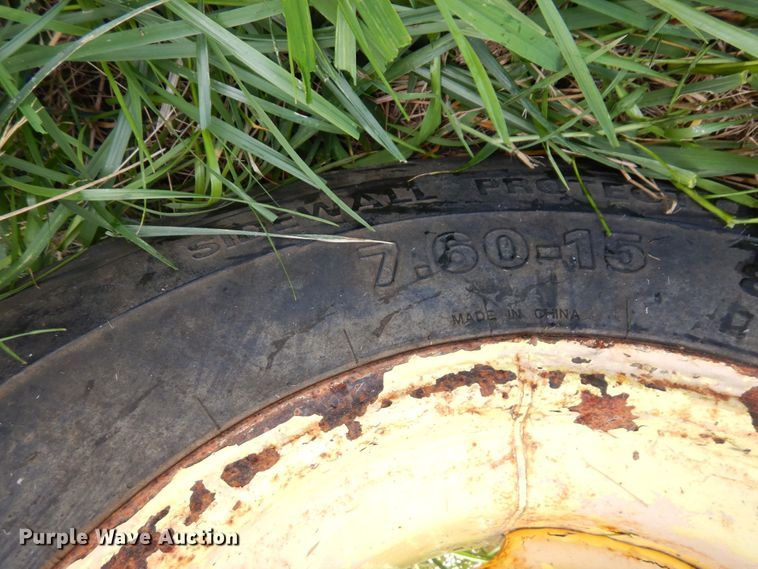 image for item DS1306 Hay bale feeder wagon