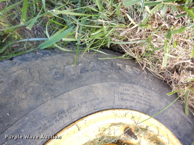 image for item DS1306 Hay bale feeder wagon