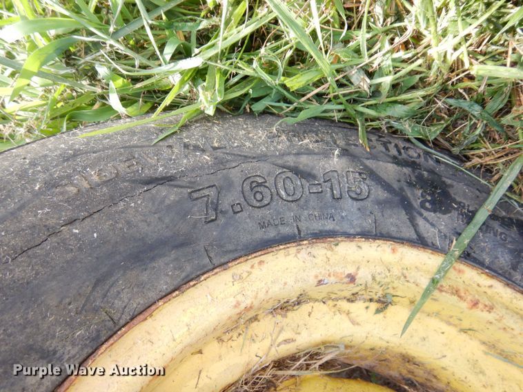 image for item DS1306 Hay bale feeder wagon