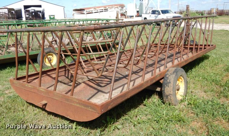 image for item DS1307 Hay bale feeder wagon