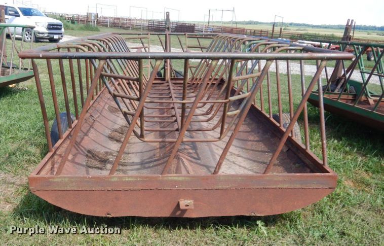 image for item DS1307 Hay bale feeder wagon