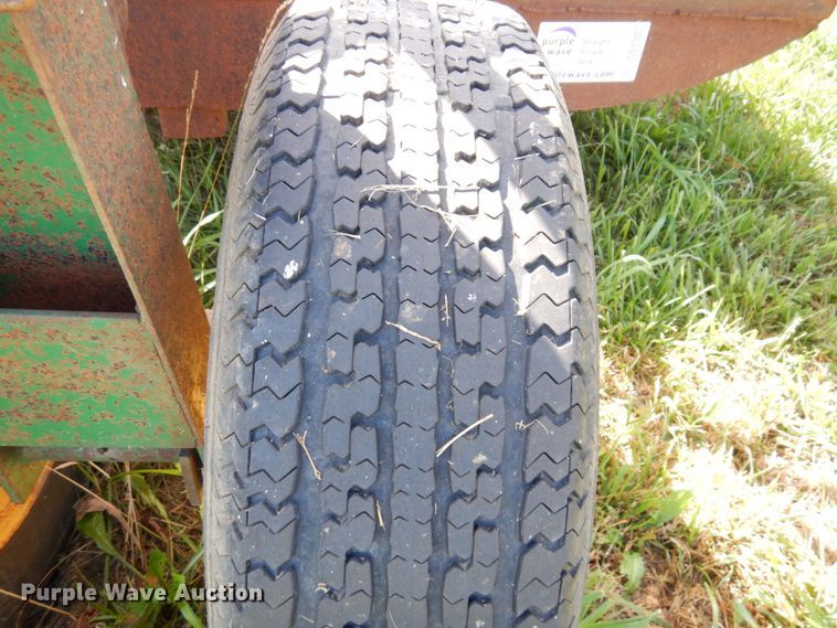 image for item DS1307 Hay bale feeder wagon