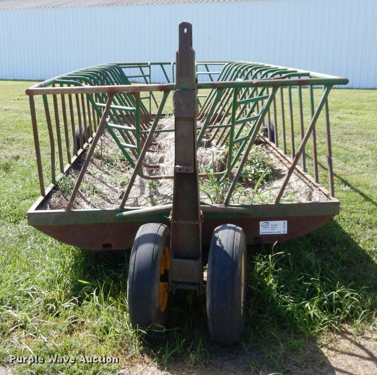 image for item DS1308 Hay bale feeder wagon