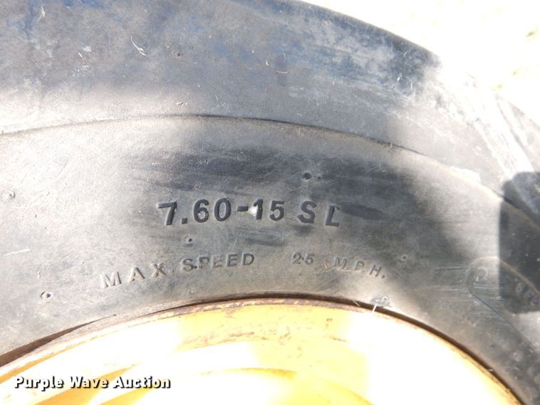 image for item DS1308 Hay bale feeder wagon