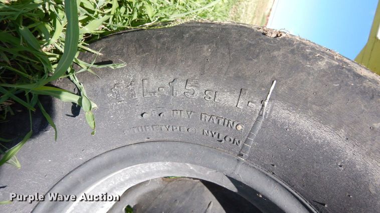 image for item DS1309 (2) NH3 tank running gear