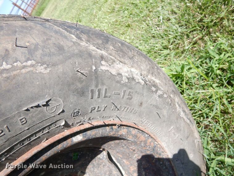 image for item DS1309 (2) NH3 tank running gear