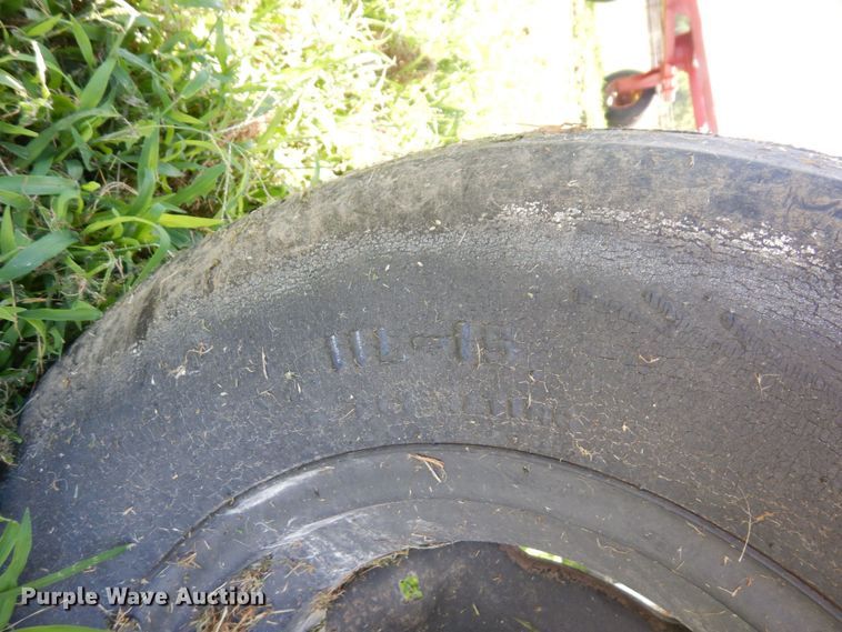 image for item DS1309 (2) NH3 tank running gear