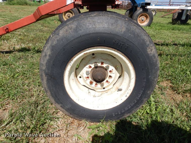 image for item DS1310 (2) NH3 tank running gear