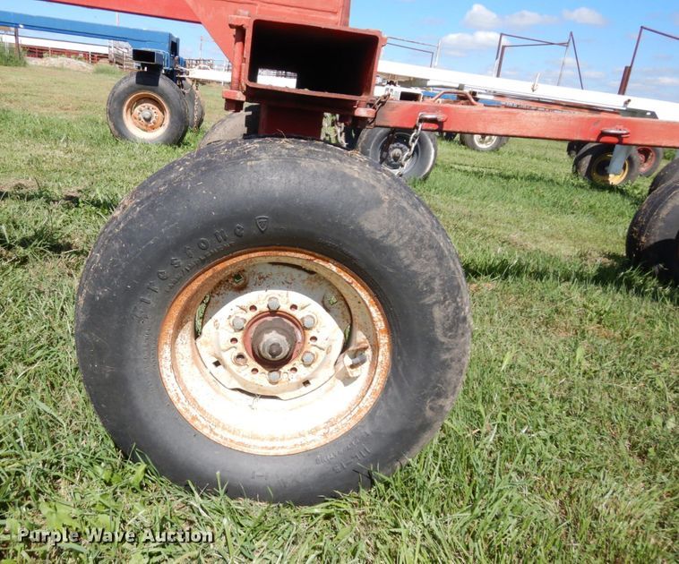 image for item DS1310 (2) NH3 tank running gear