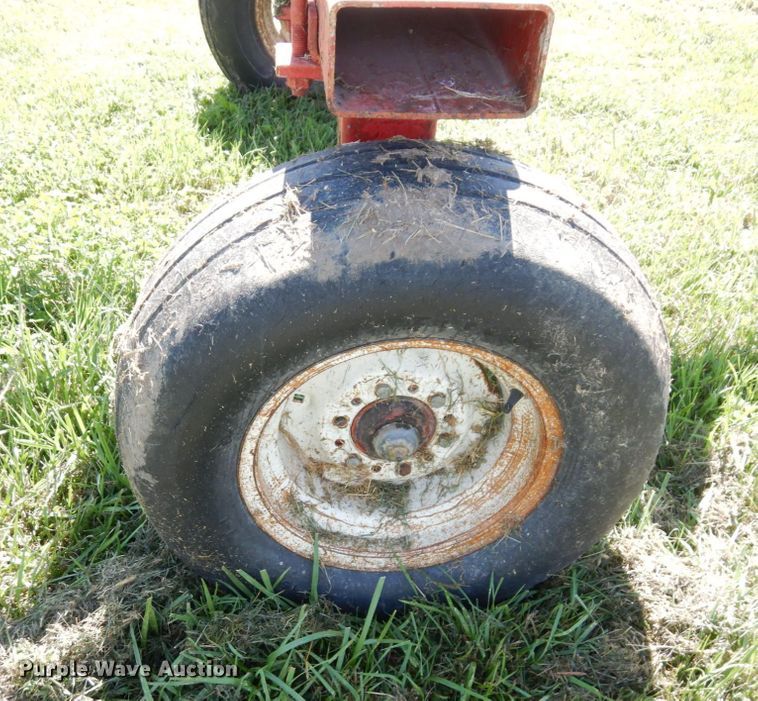 image for item DS1310 (2) NH3 tank running gear