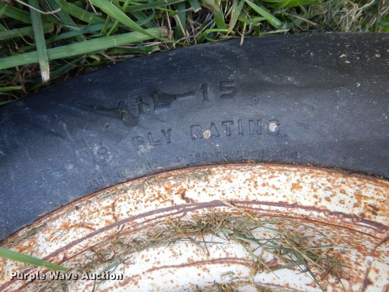 image for item DS1310 (2) NH3 tank running gear