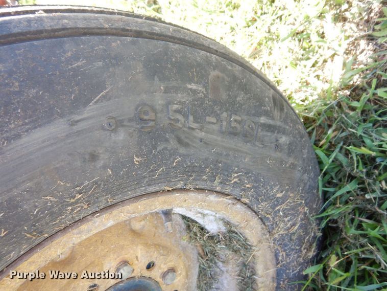 image for item DS1311 (2) NH3 tank running gear