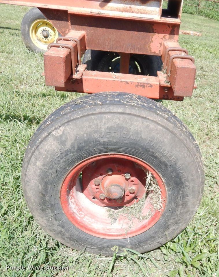 image for item DS1311 (2) NH3 tank running gear