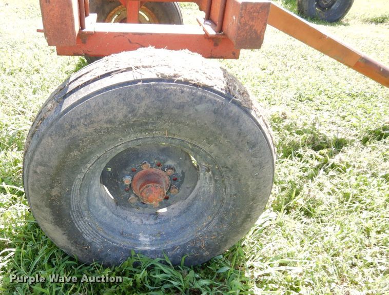 image for item DS1311 (2) NH3 tank running gear