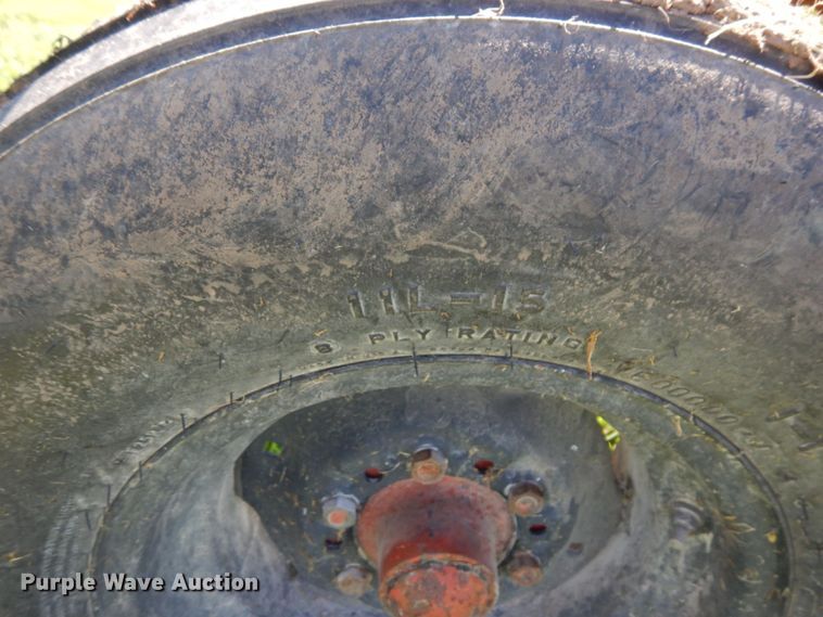 image for item DS1311 (2) NH3 tank running gear