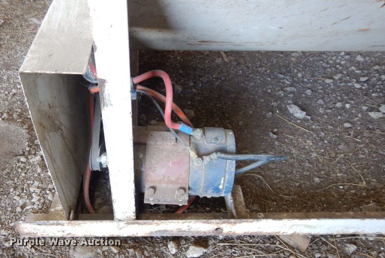 image for item DS1314 My-D Han-D  cake feeder