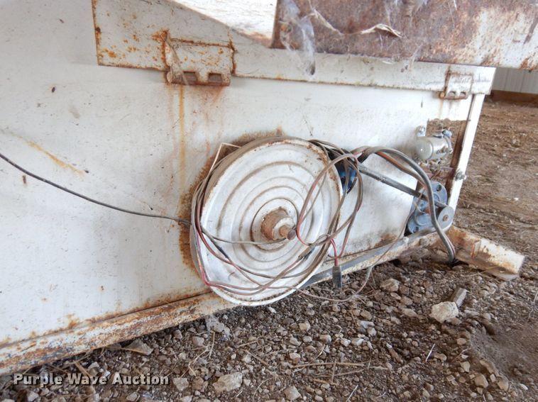 image for item DS1314 My-D Han-D  cake feeder