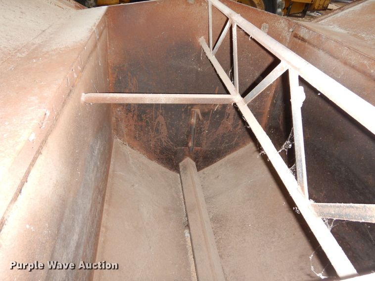 image for item DS1314 My-D Han-D  cake feeder