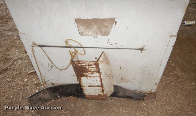 image for item DS1314 My-D Han-D  cake feeder