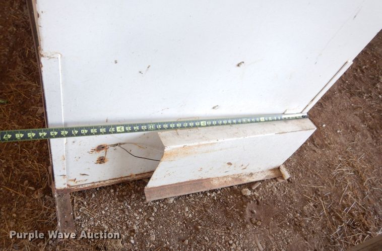 image for item DS1314 My-D Han-D  cake feeder