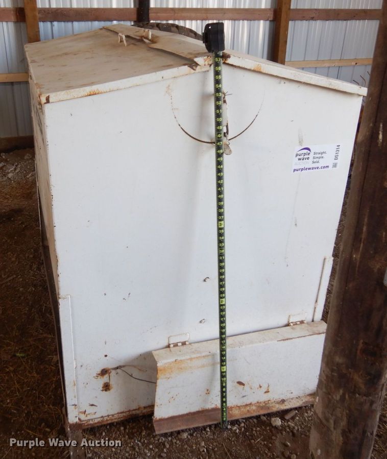 image for item DS1314 My-D Han-D  cake feeder