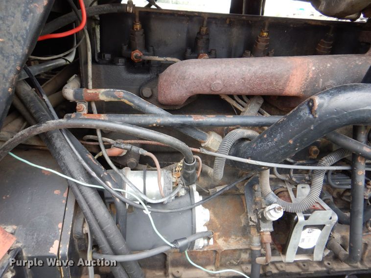 image for item DS8177 1978 Allis-Chalmers 7020  tractor