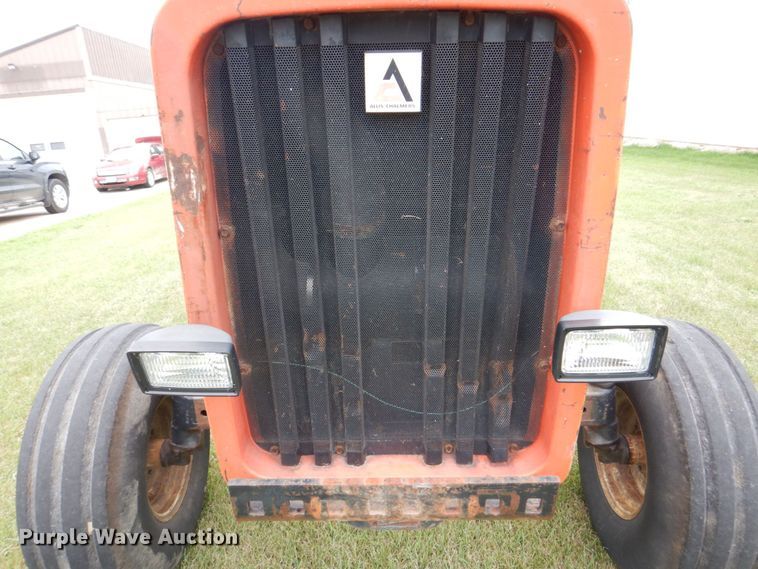 image for item DS8177 1978 Allis-Chalmers 7020  tractor