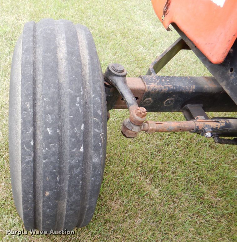 image for item DS8177 1978 Allis-Chalmers 7020  tractor
