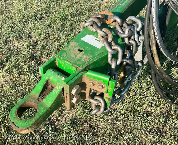 image for item DS8478 2004 John Deere 1890 CCS  air seeder