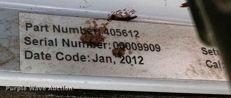 image for item DS8478 2004 John Deere 1890 CCS  air seeder