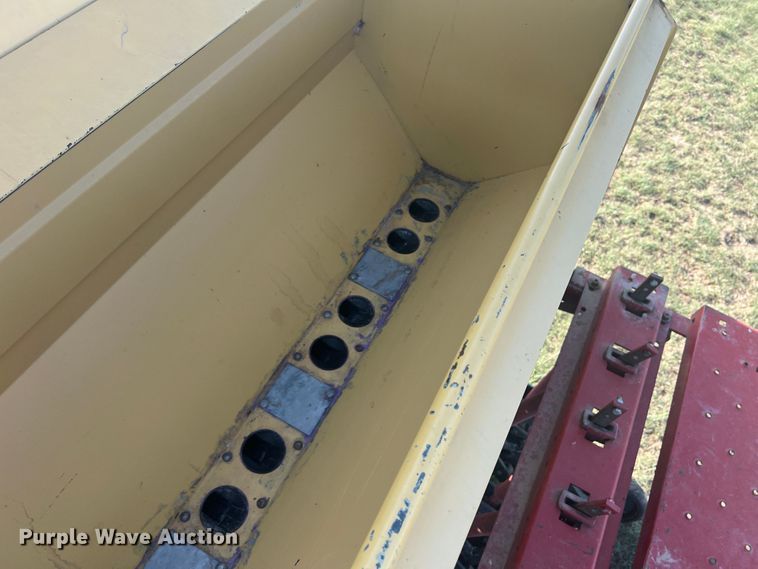 image for item DS8479 Krause 5220  grain drill