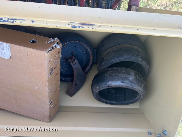 image for item DS8479 Krause 5220  grain drill