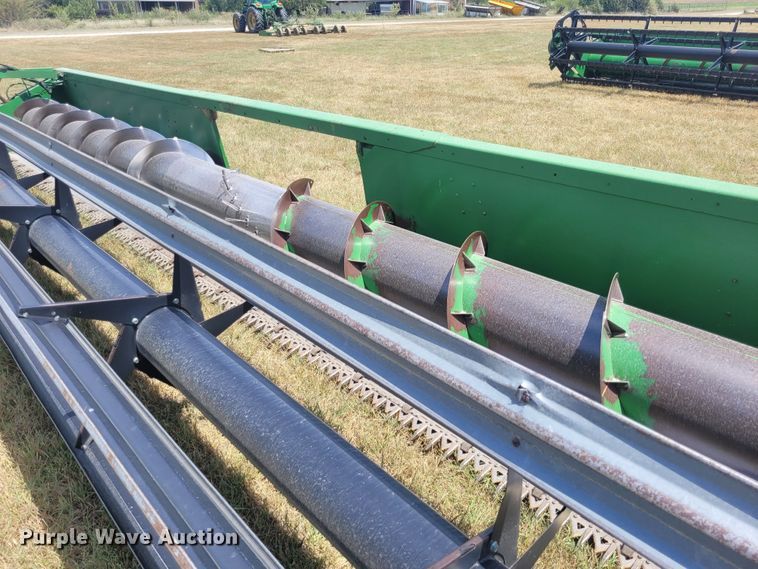 image for item FC9161 John Deere 930  rigid head