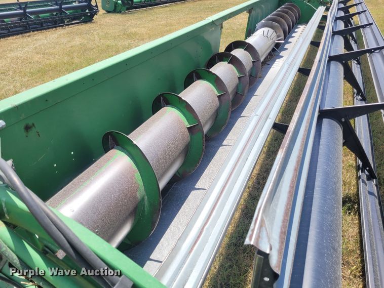 image for item FC9161 John Deere 930  rigid head