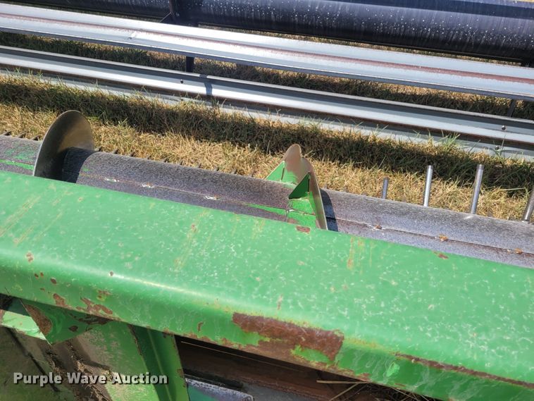 image for item FC9161 John Deere 930  rigid head