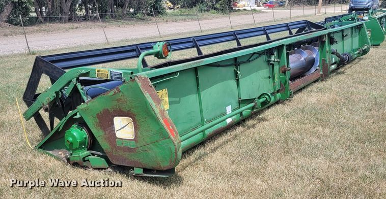 image for item FC9162 John Deere 930  rigid head