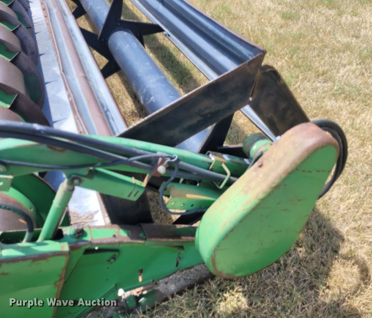 image for item FC9162 John Deere 930  rigid head