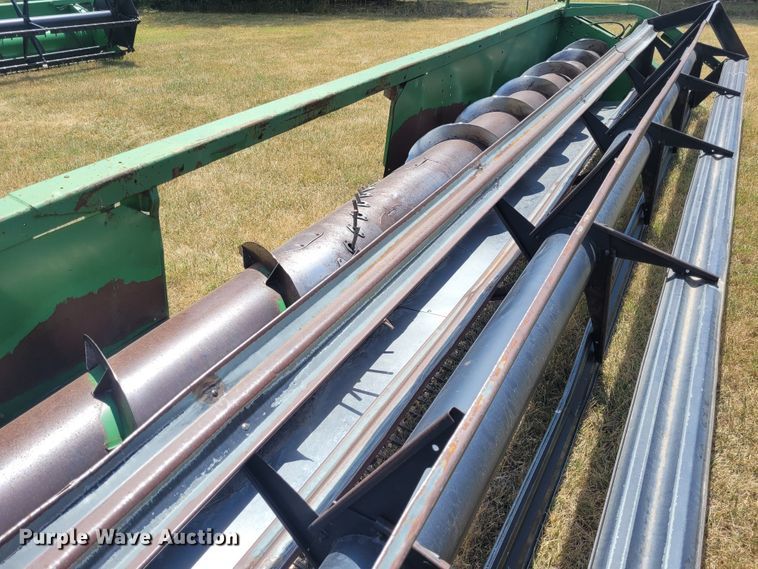 image for item FC9162 John Deere 930  rigid head