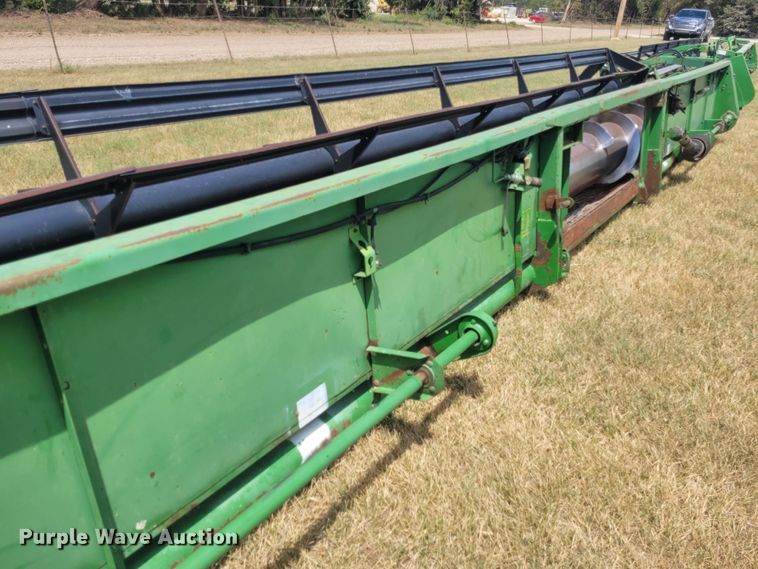 image for item FC9162 John Deere 930  rigid head