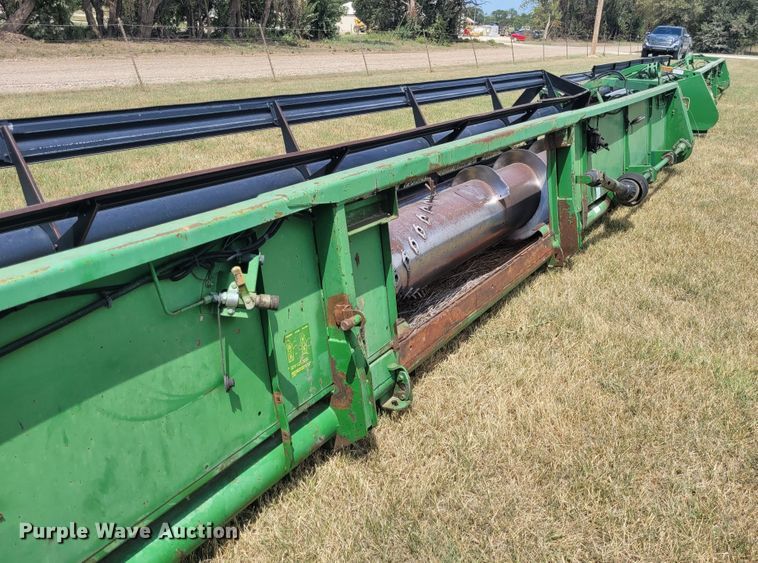 image for item FC9162 John Deere 930  rigid head