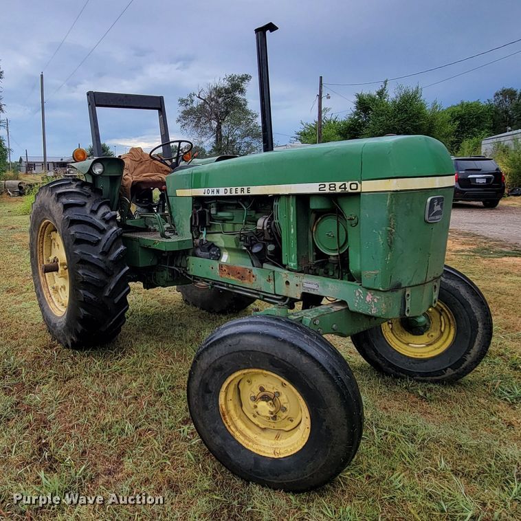 image for item HF9356 1979 John Deere 2840  tractor