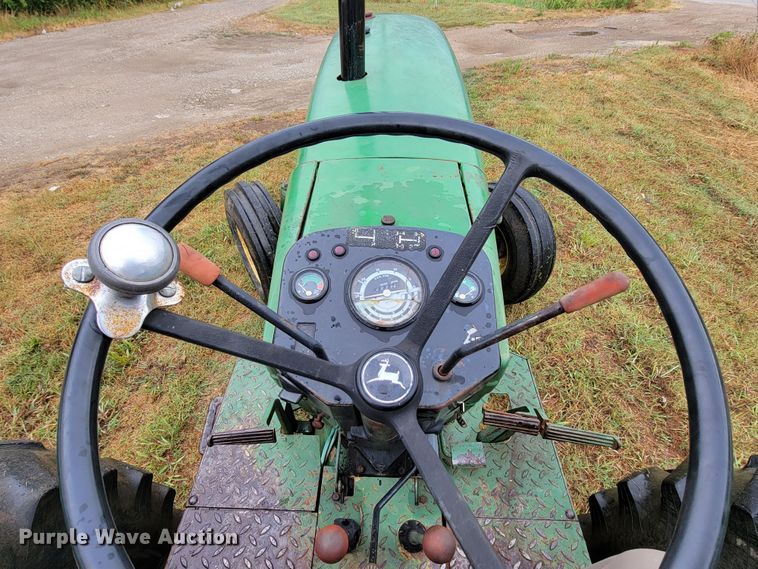 image for item HF9356 1979 John Deere 2840  tractor
